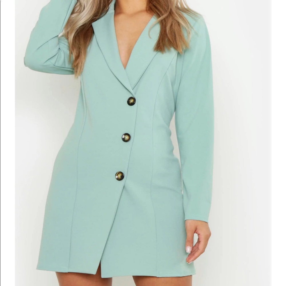 Boohoo Plus Button Detail Blazer Dress in Sage